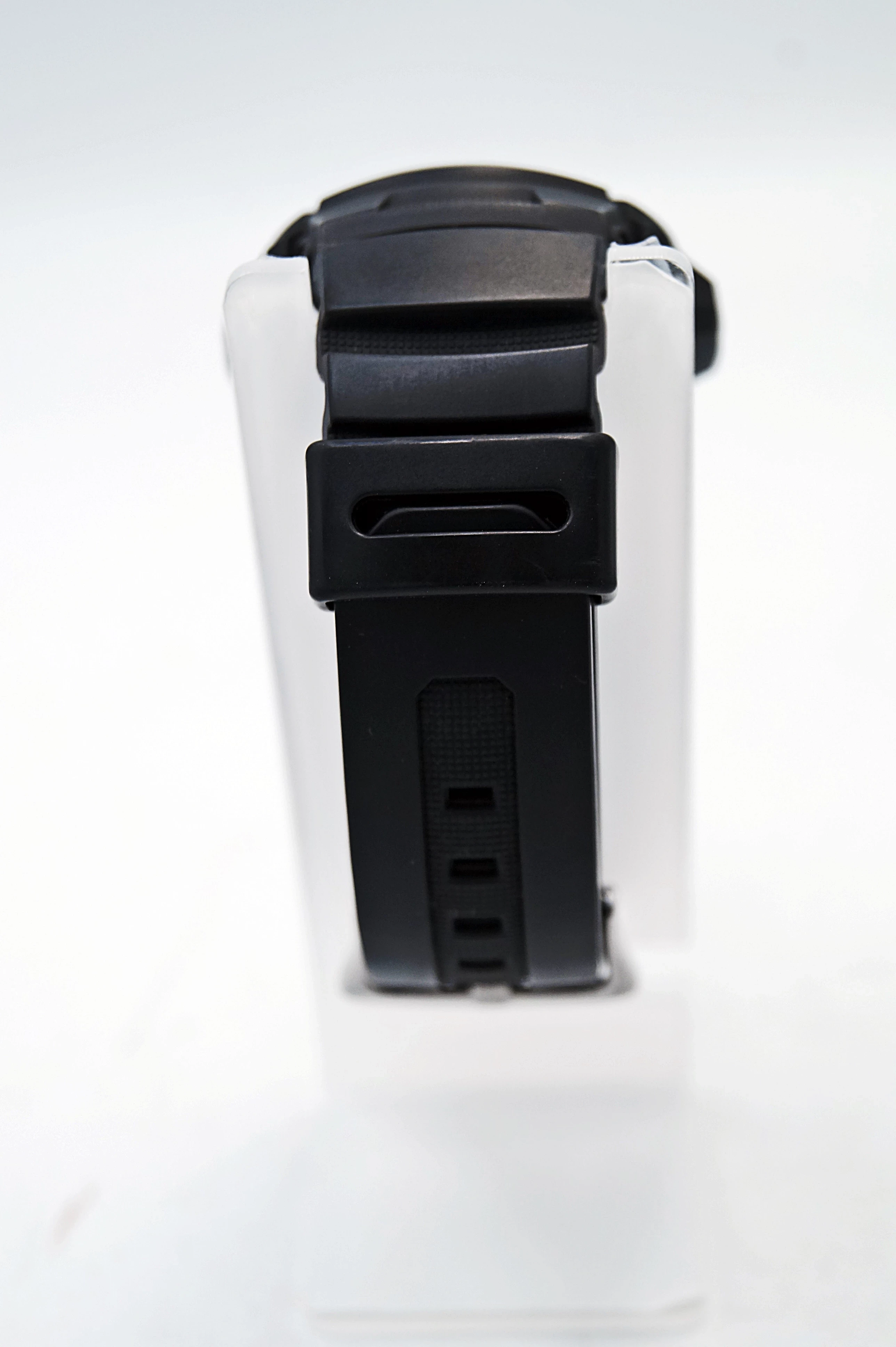 casio-g-shock-aw-590-wodoszczelnosc-200m-wr200