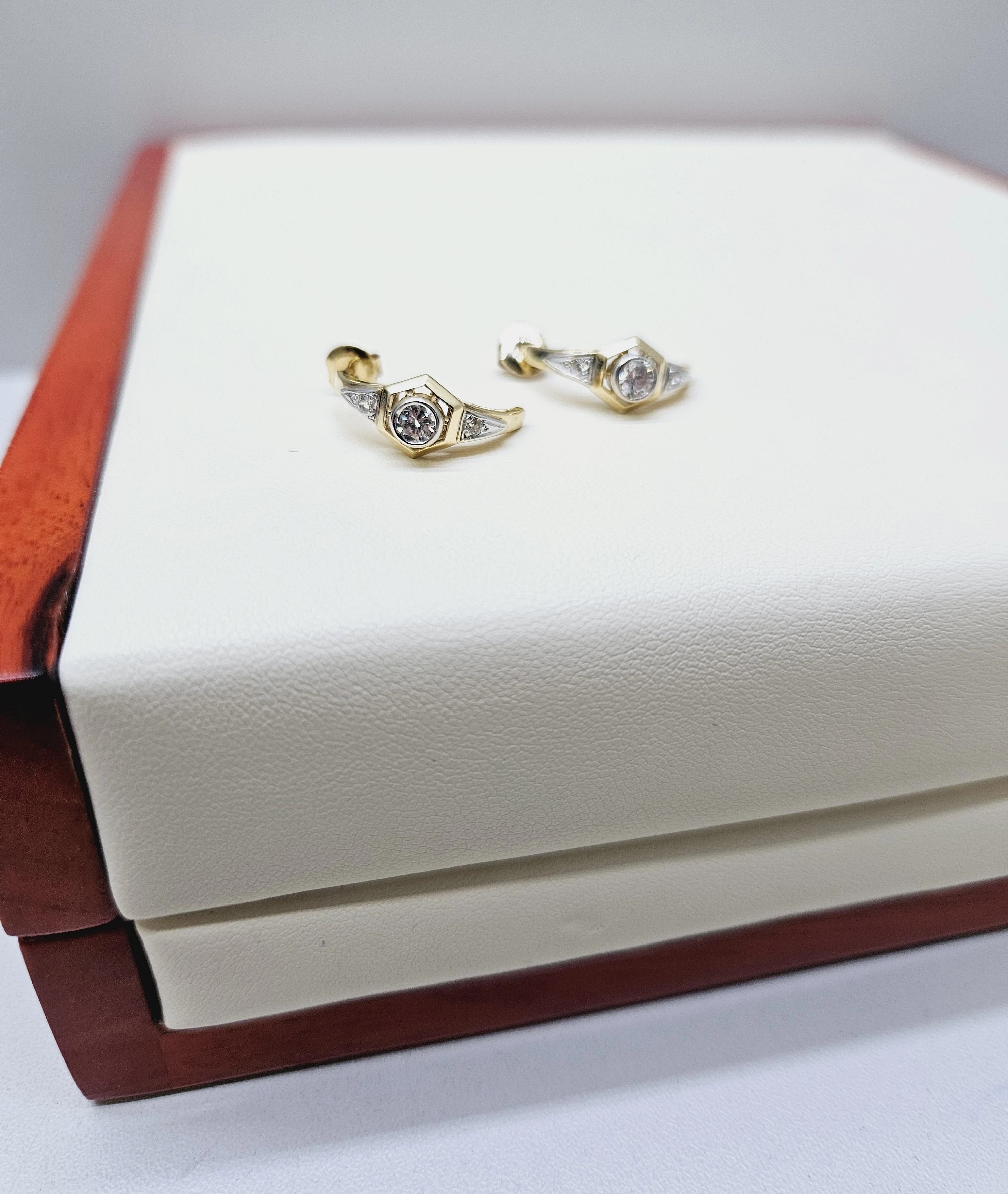 zlote-kolczyki-585-oryginalne-nietuzinkowe-sztyft-stan-uzywany