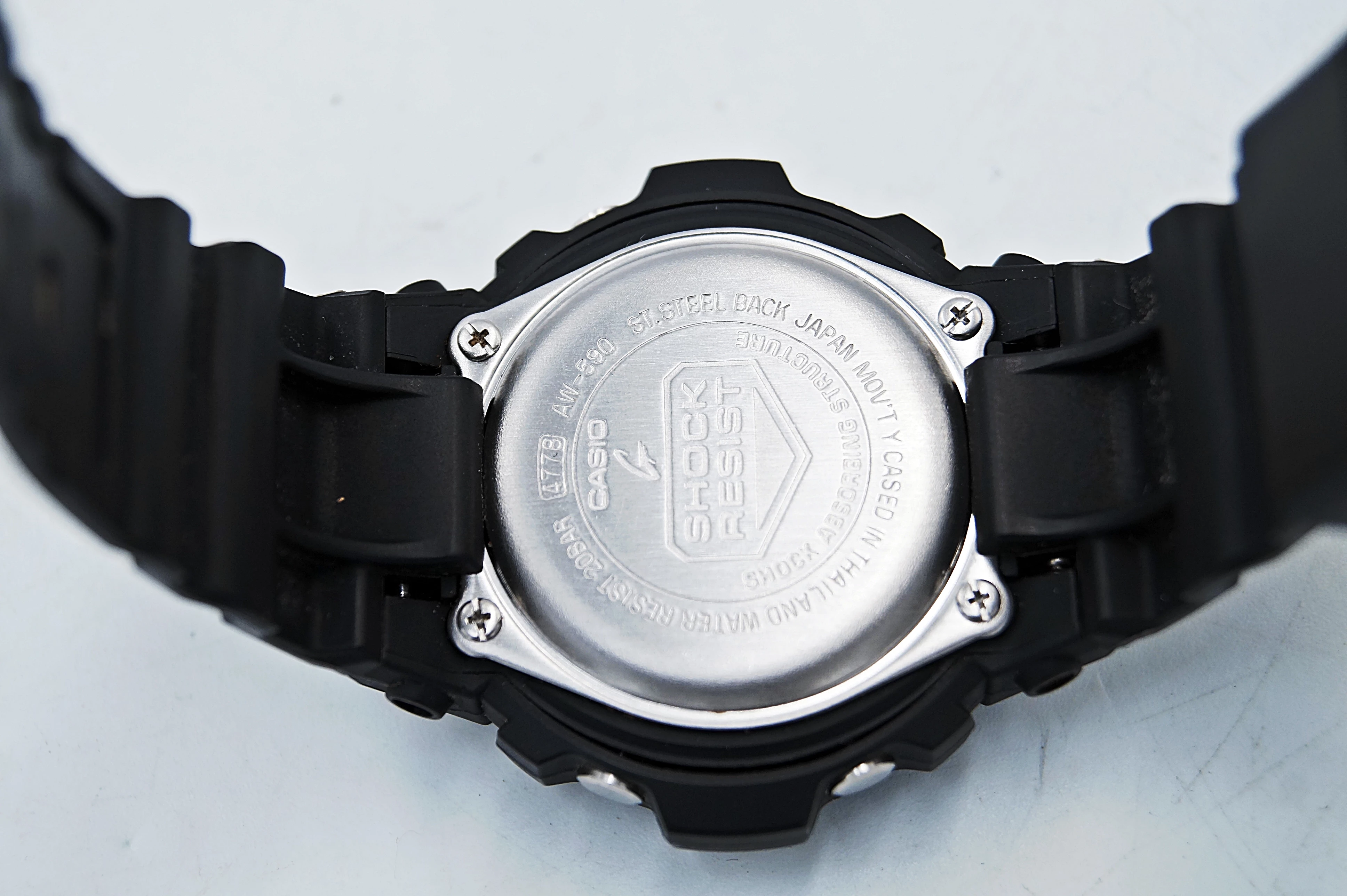 casio-g-shock-aw-590-mechanizm-kwarcowy