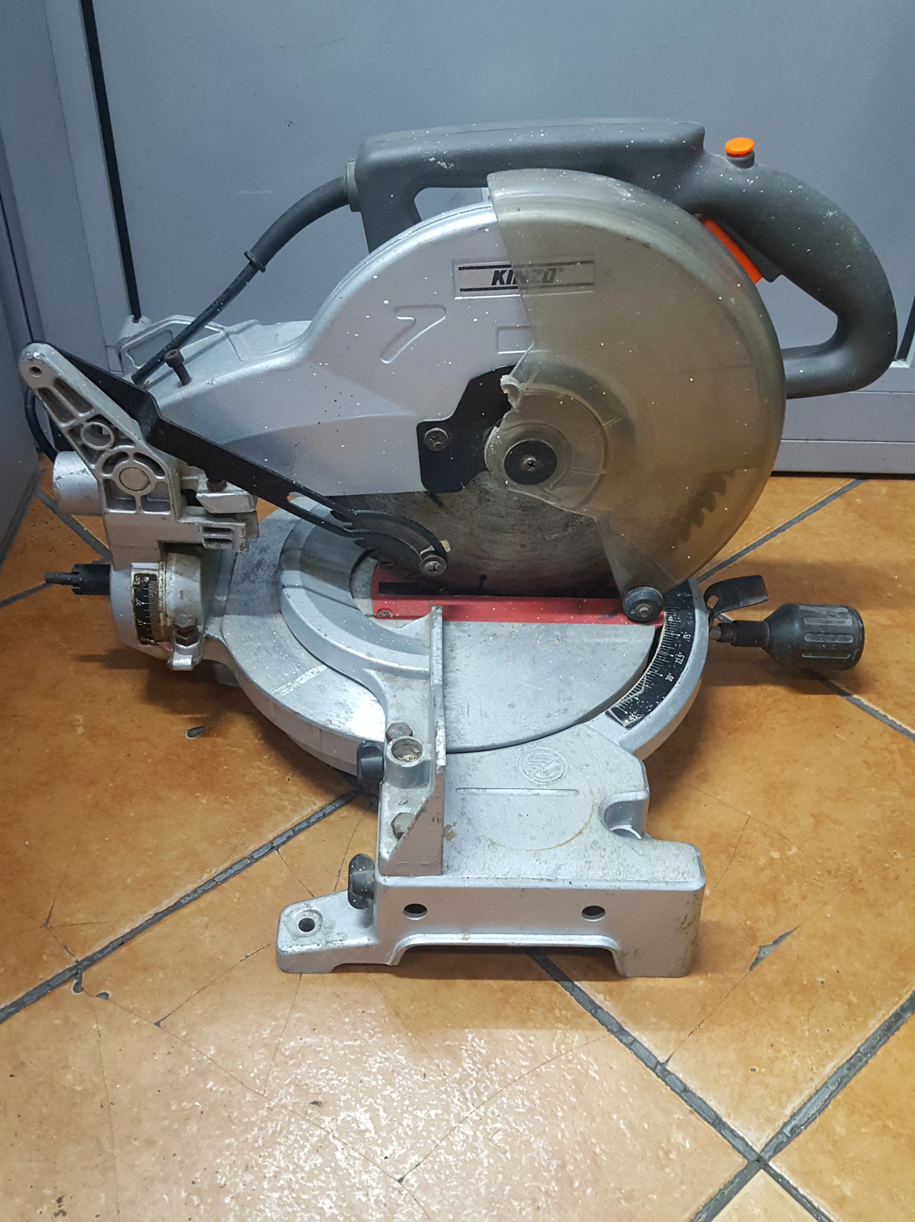 pila-ukosowa-kinzo-8e3305-plwolnosci-3-5-sj-namyslow