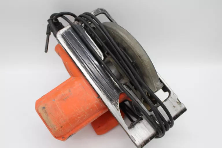 PILARKA TARCZOWA BLACK DECKER CS1250L