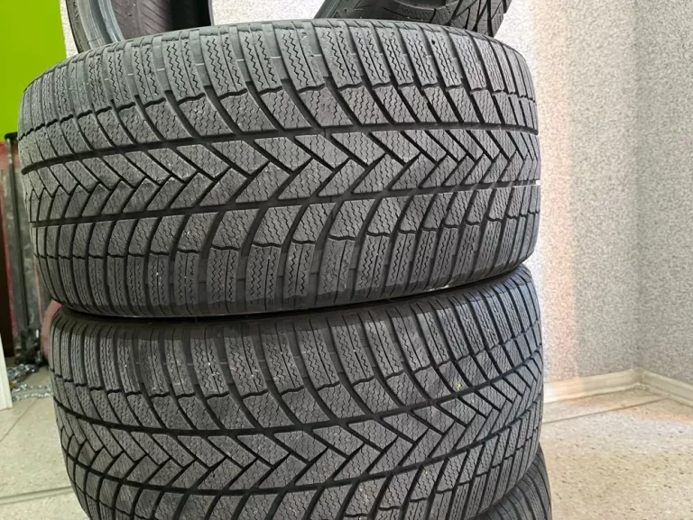 opony-bridgestone-245140-r18-97v-blizzak-lm-003-tylko-odbior-osobisty-stan-11323-2