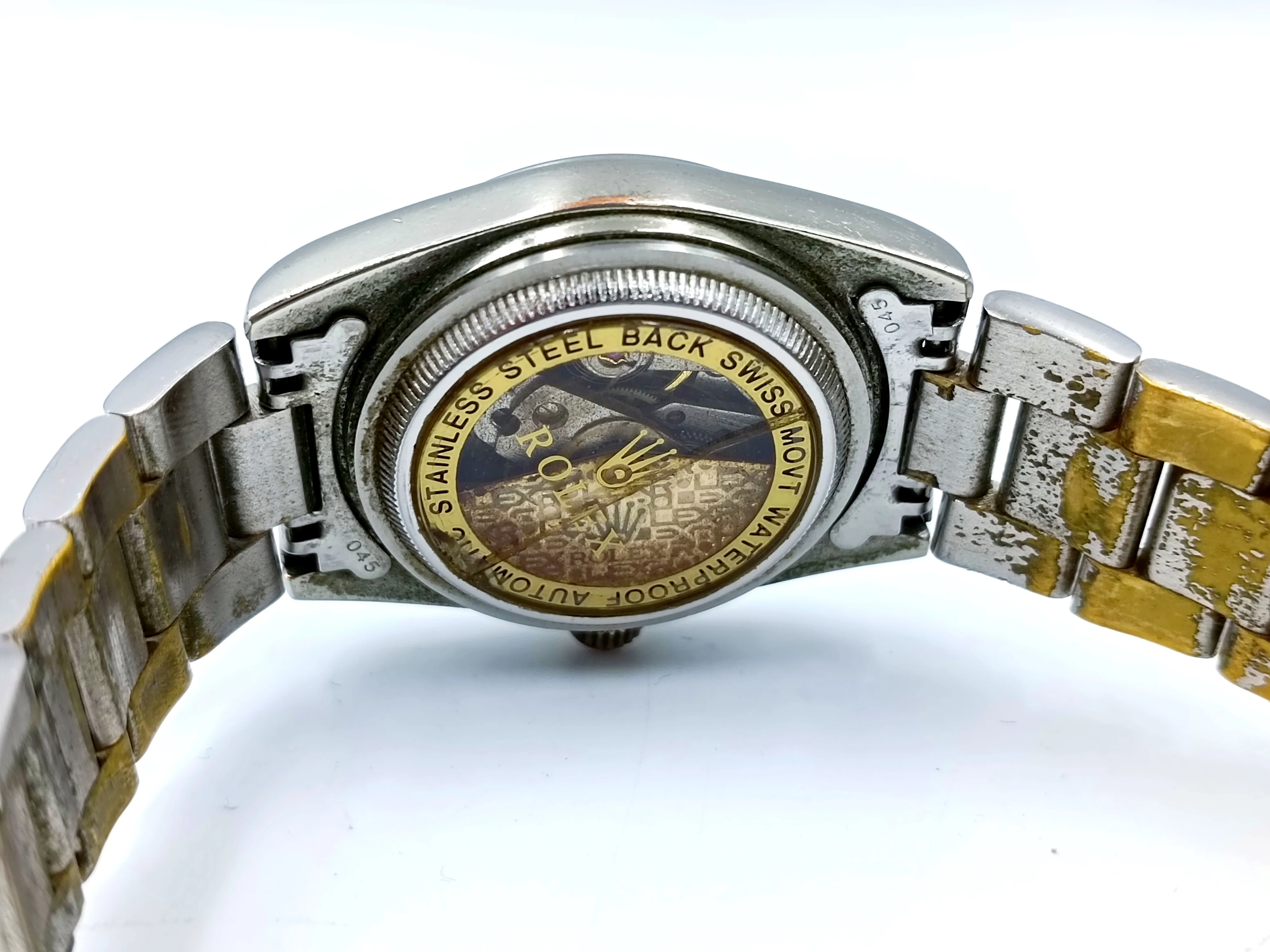 zegarek-rolex-ksztalt-koperty-okragla