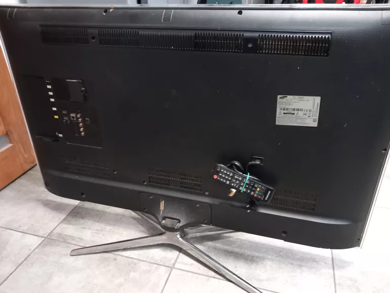 TV SAMSUNG UE48H6400 PILOT/ PLAMKI NA MATRYCY