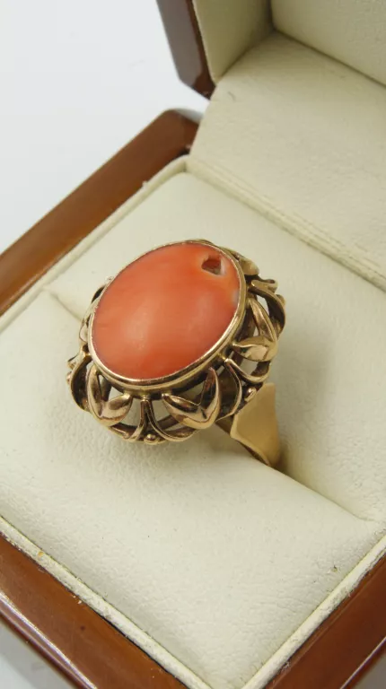 zloty-pierscionek-z-koralem-585-575g-r18-marka-bez-marki