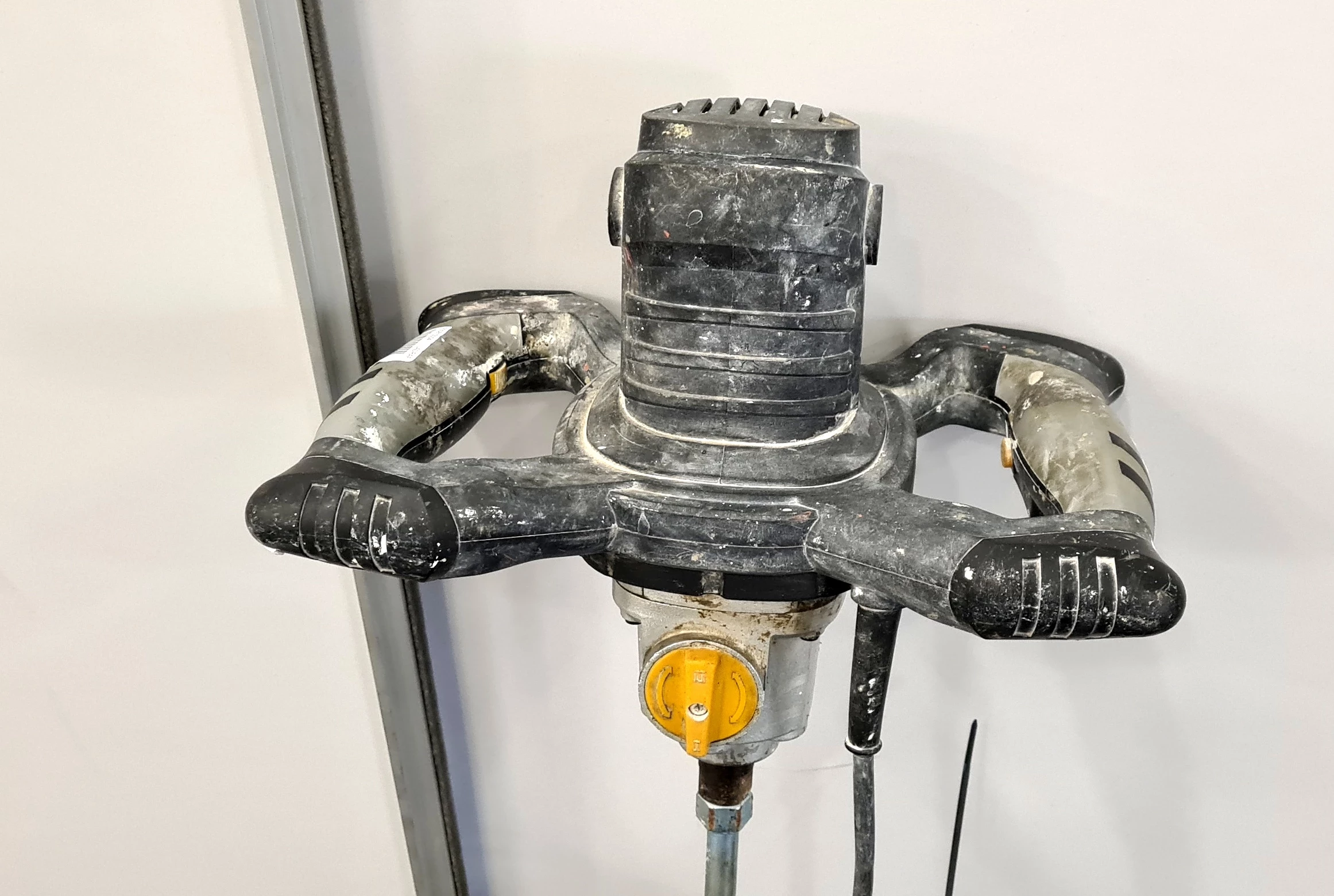 mieszadlo-elektryczne-cmi-c-fr-1350-1350w-stan-uzywany