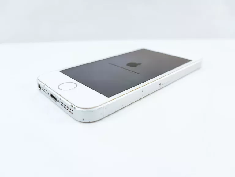 SMARTFON APPLE IPHONE SE 2 GB / 32 GB SREBRNY