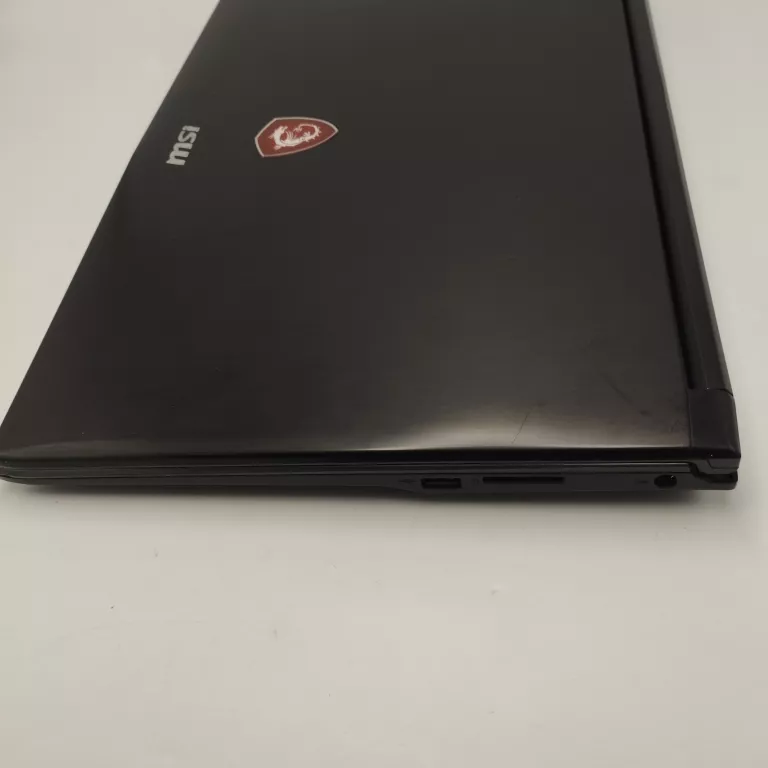 LAPTOP STEELSERIES MSI 3168NGW I5-7300 /16GB/WIN10