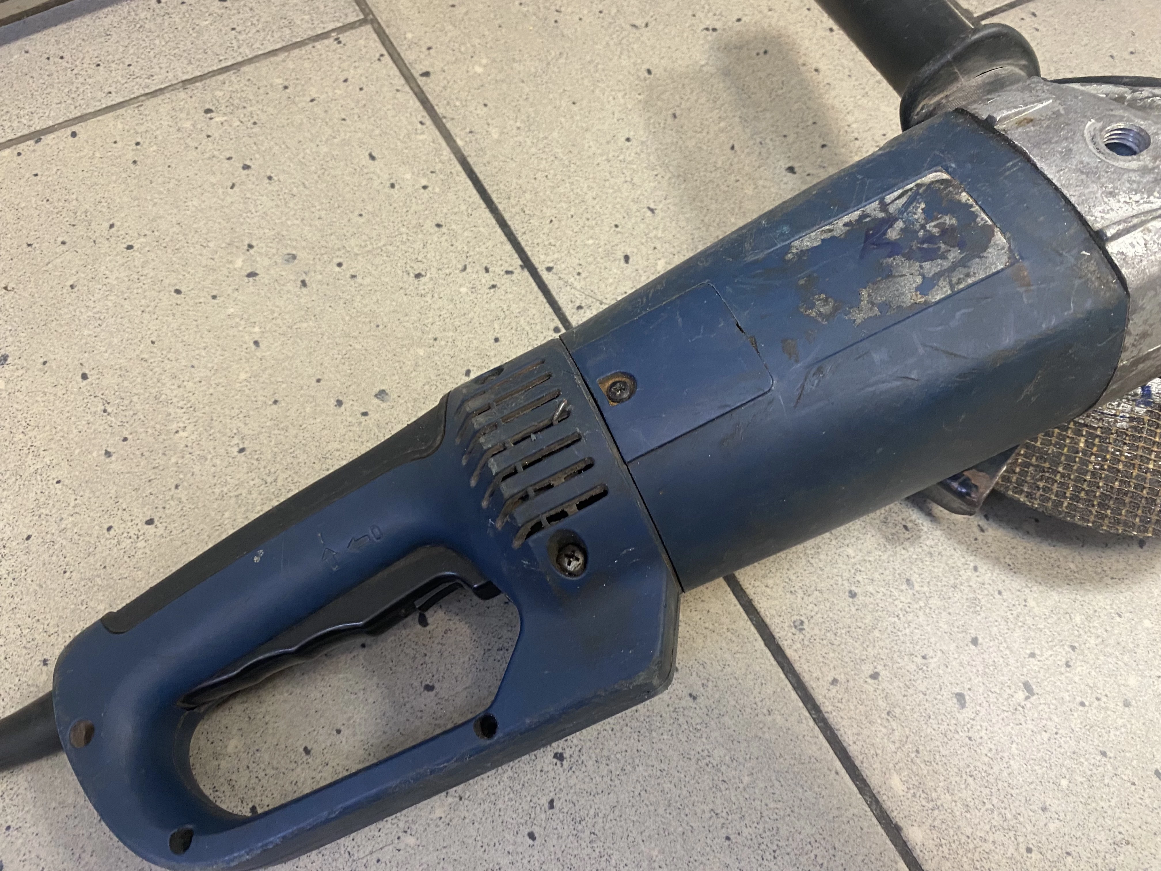 duza-szlifierka-katowa-230mm-ean-gtin-6944261819770