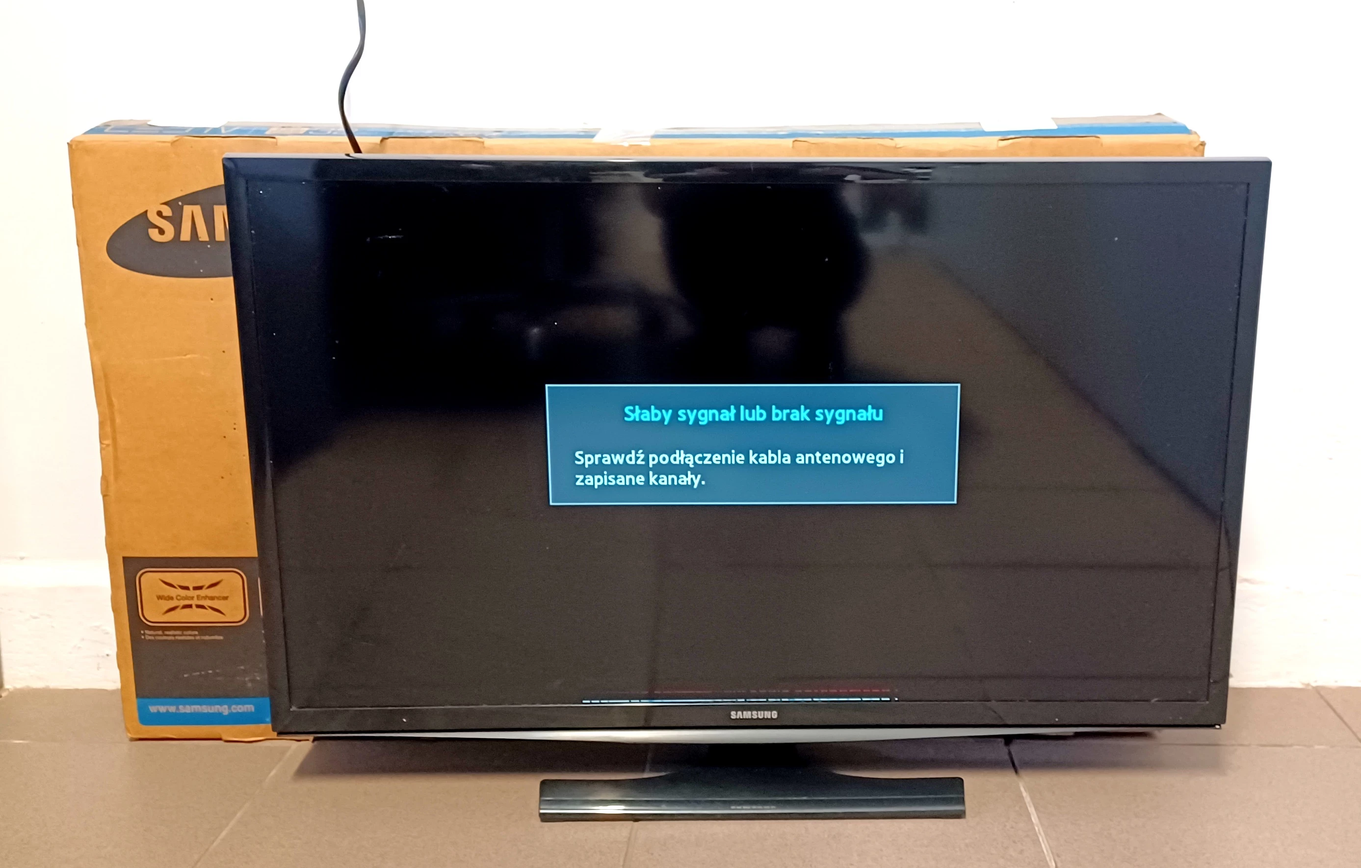 telewizor-samsung-ue32j4100aw-32komplet-wolnosci-2-nisko