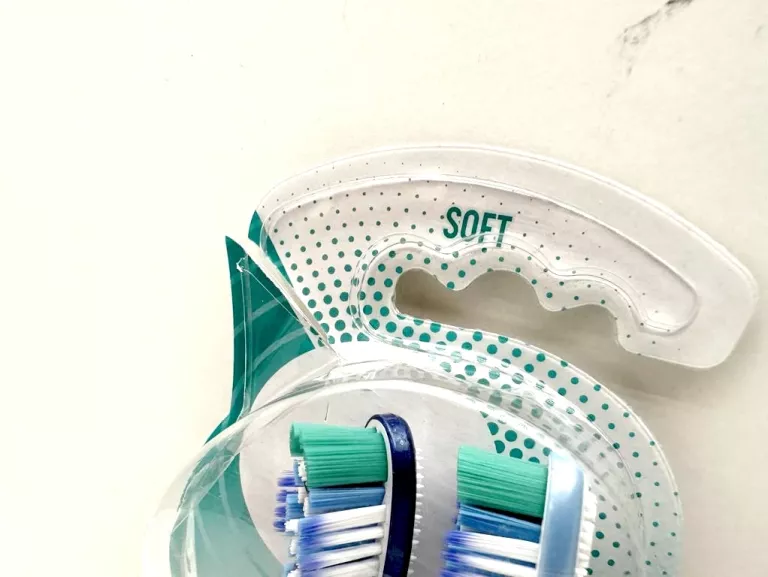 COLGATE SZCZOTECZKA DO ZĘBÓW -2SZT 1+1 360 1OP.