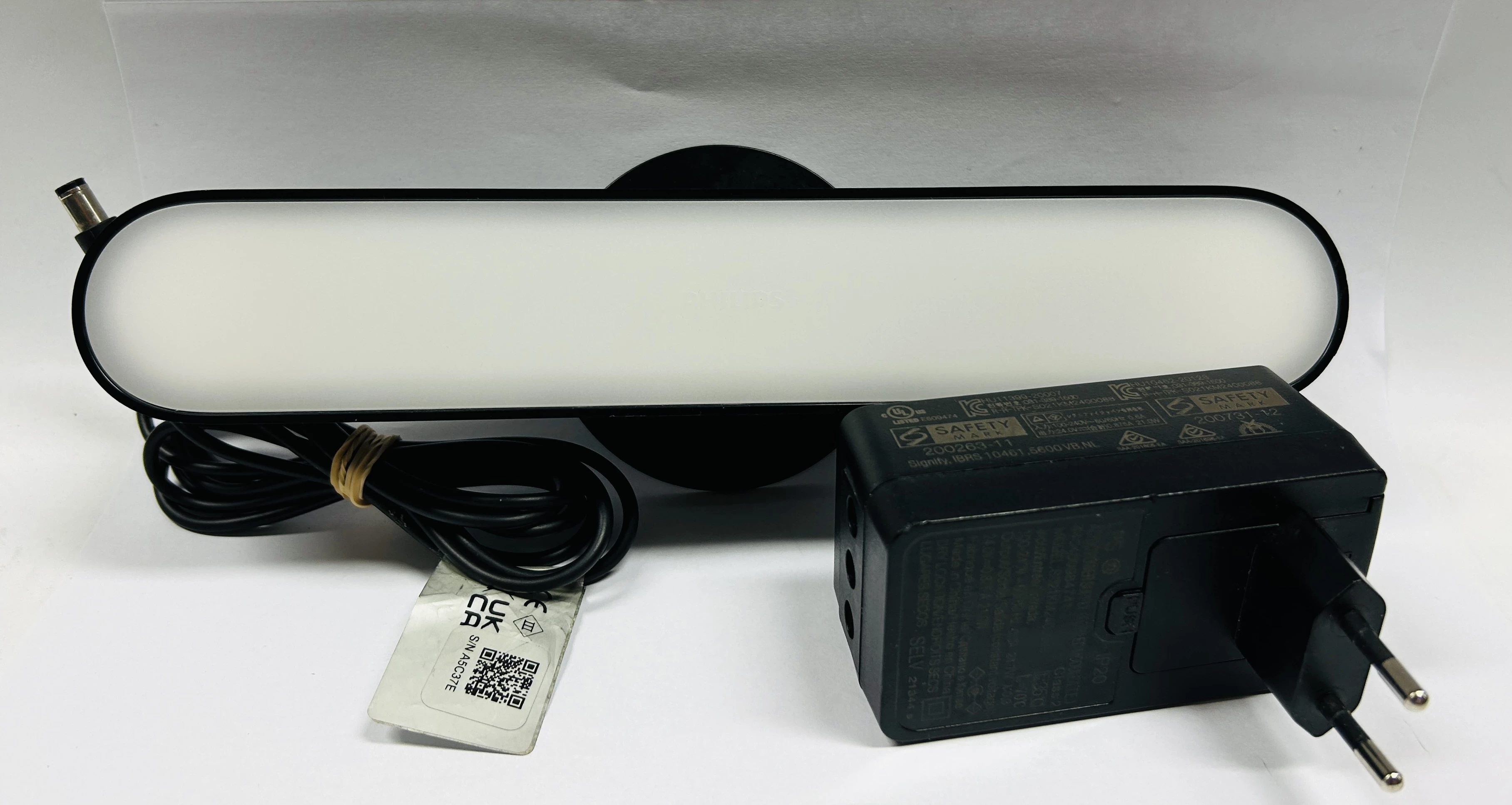 lampka-biurkowa-philips-hue-play-legionow-50-lodz