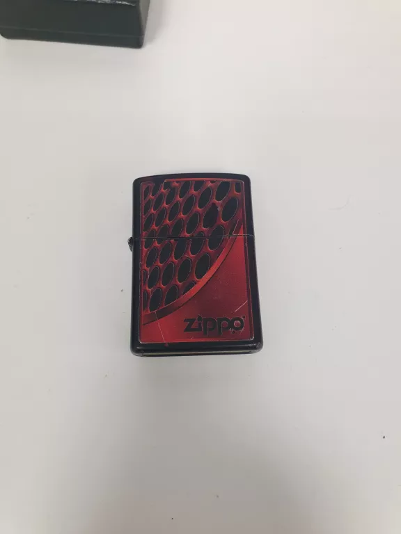 ZAPALNICZKA ZIPPO CZERWONA + PUDEŁKO