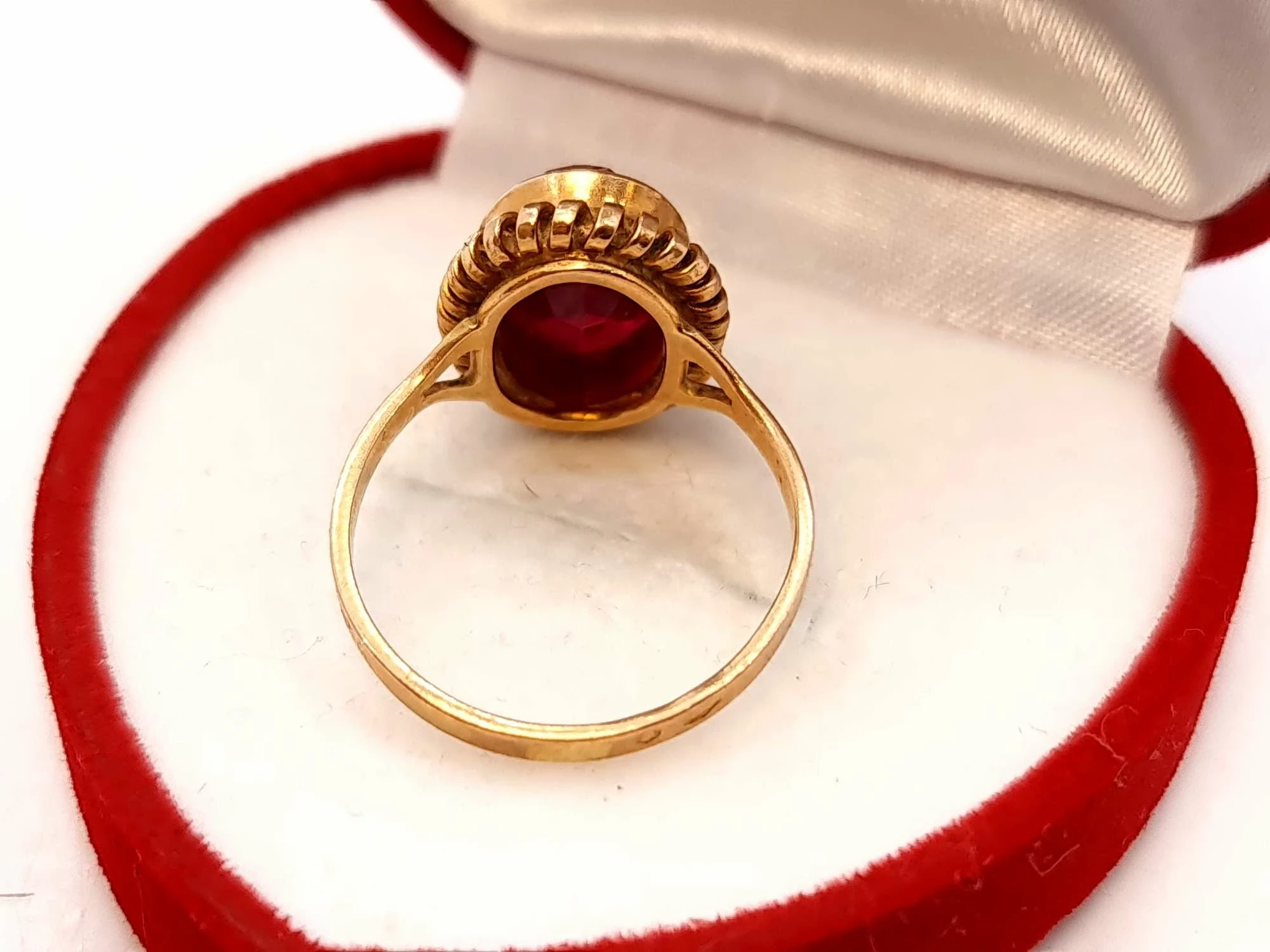 zloty-pierscionek-585-rubin-r22-61g-kamien-rubin