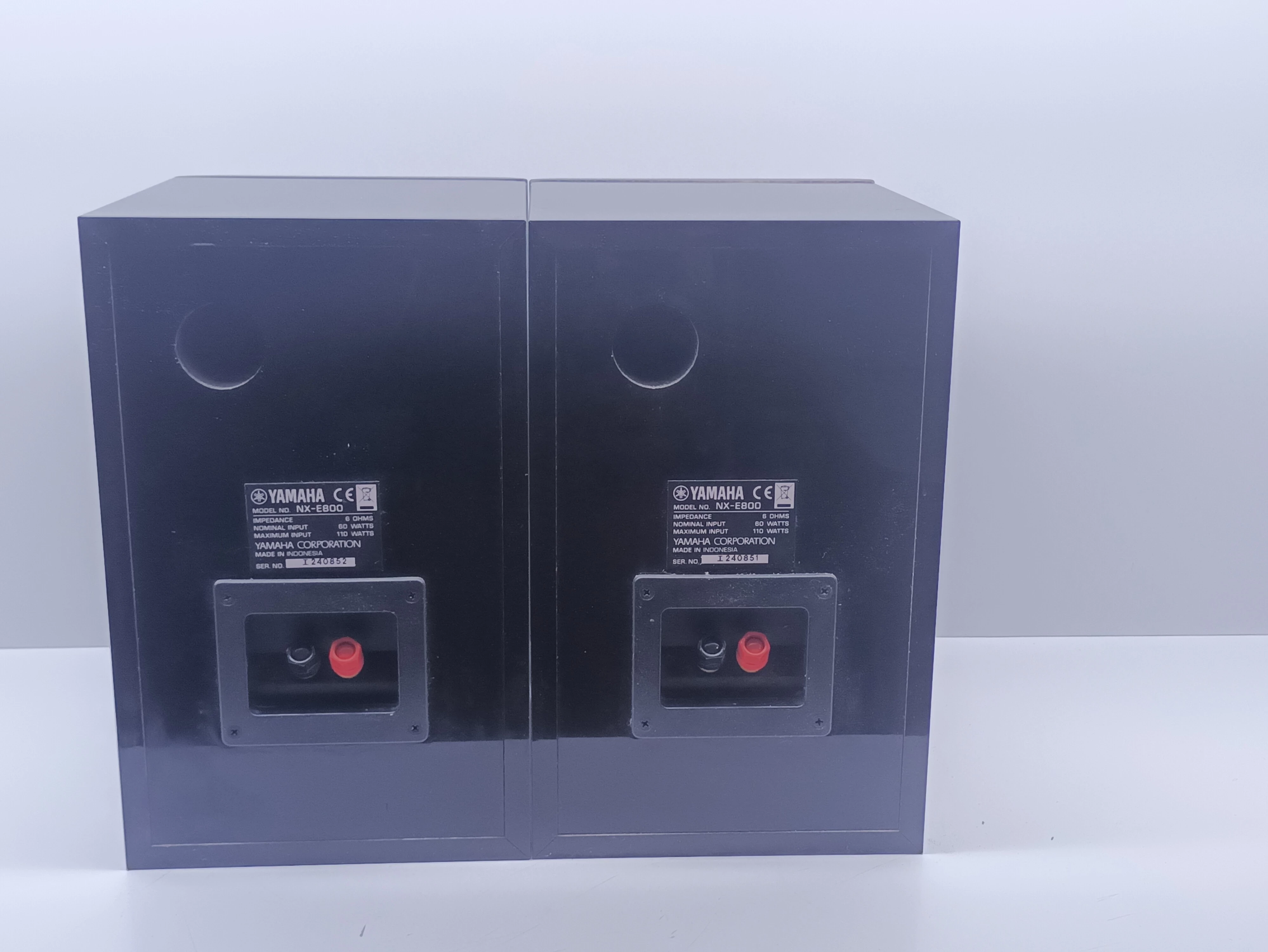 miniwieza-yamaha-dvd-e810-dwa-glosniki-pilot-opis-kod-producenta-x-pm32