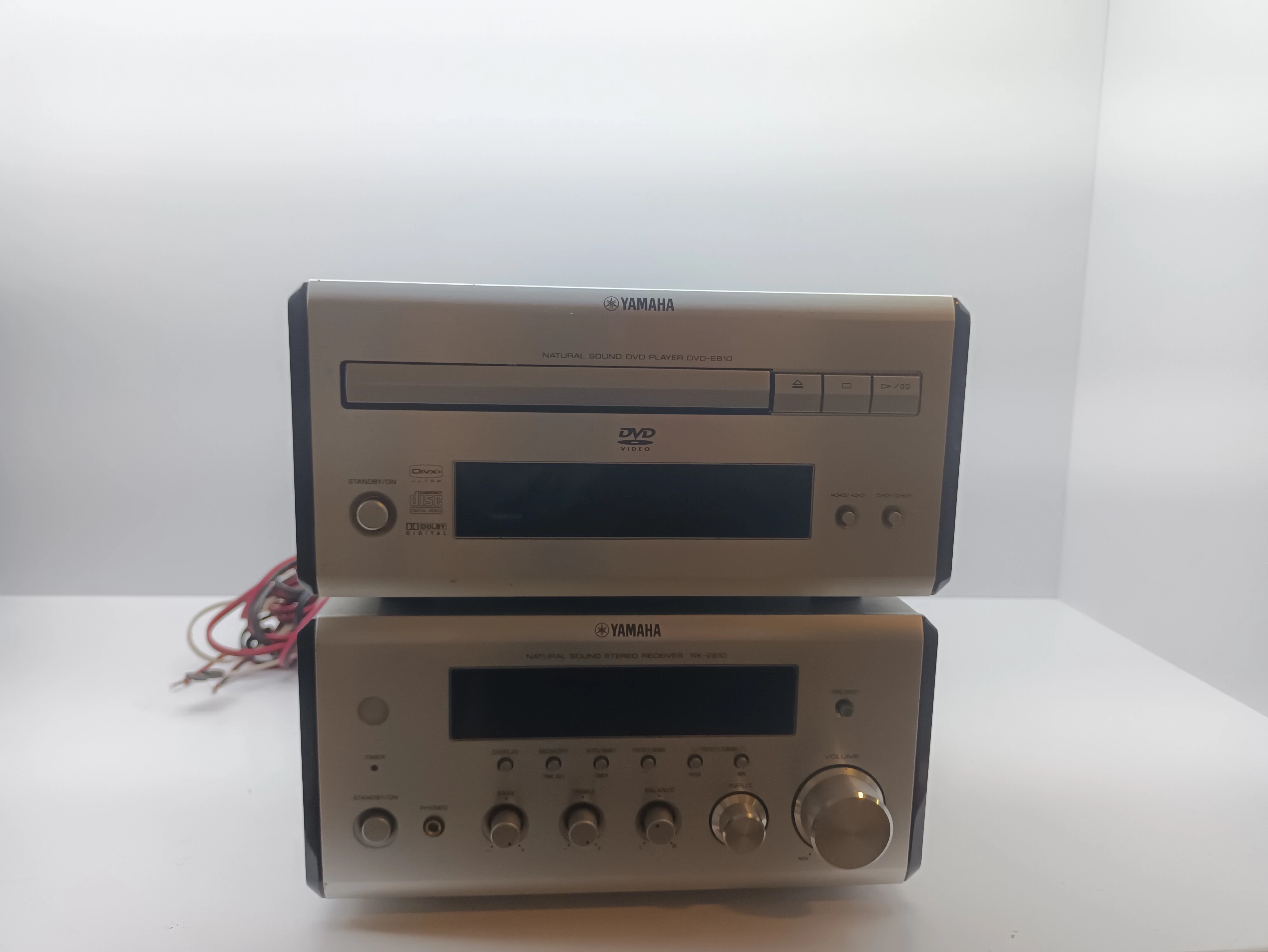 miniwieza-yamaha-dvd-e810-dwa-glosniki-pilot-opis-pasmo-przenoszenia-2