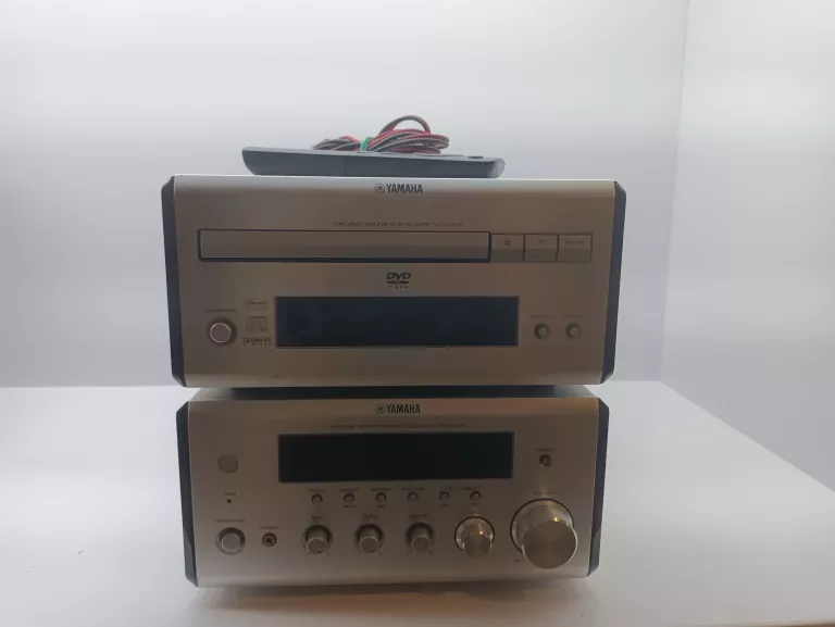 miniwieza-yamaha-dvd-e810-dwa-glosniki-pilot-opis-radio-fm