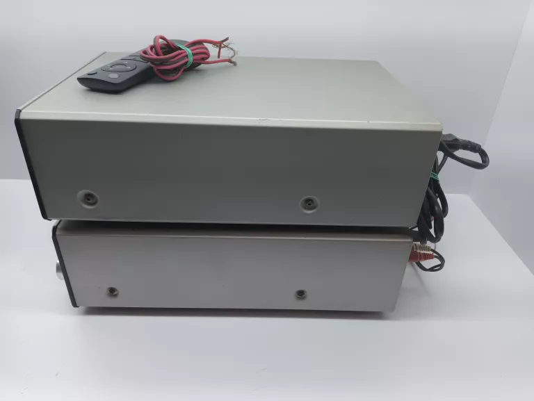 miniwieza-yamaha-dvd-e810-dwa-glosniki-pilot-opis-rodzaj-odtwarzanych-nosnikow-dvd