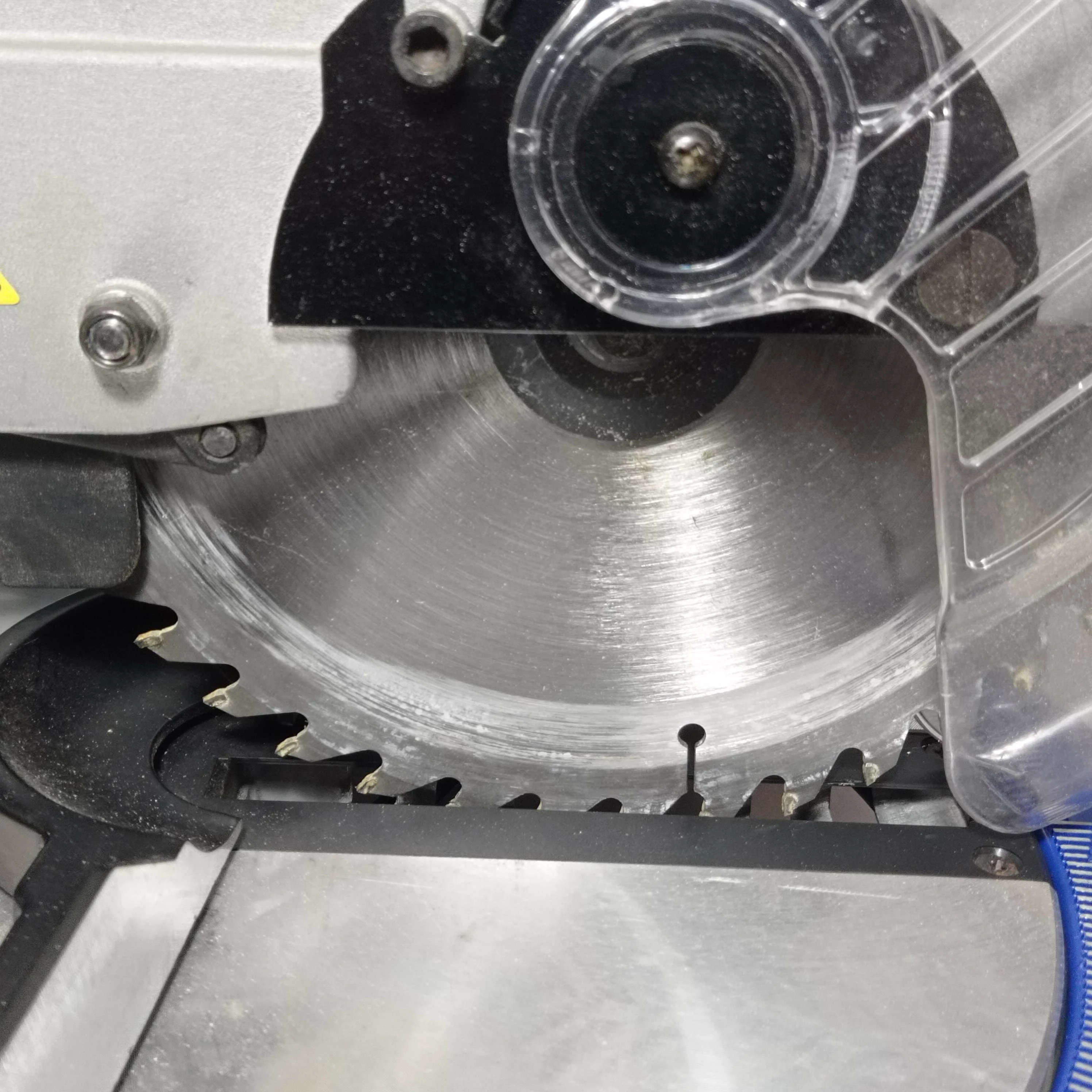 pilarka-ukosnica-metabo-ks-210-lasercut-srednica-tarczy-210