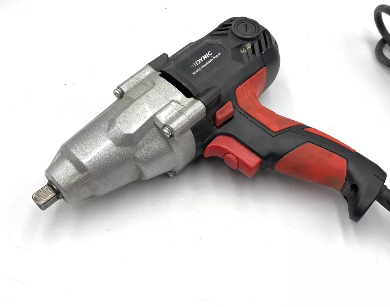 KLUCZ UDAROWY DYNIC 900W