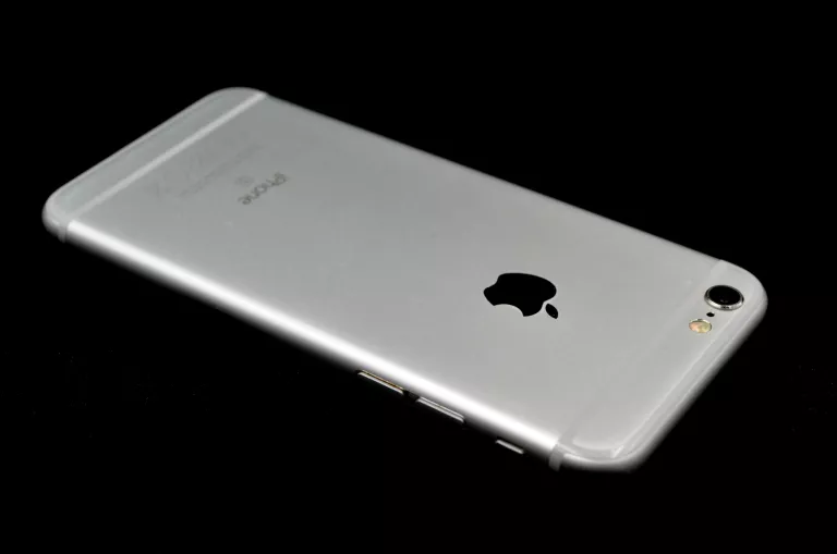TELEFON APPLE IPHONE 6S 16 GB / PUD.