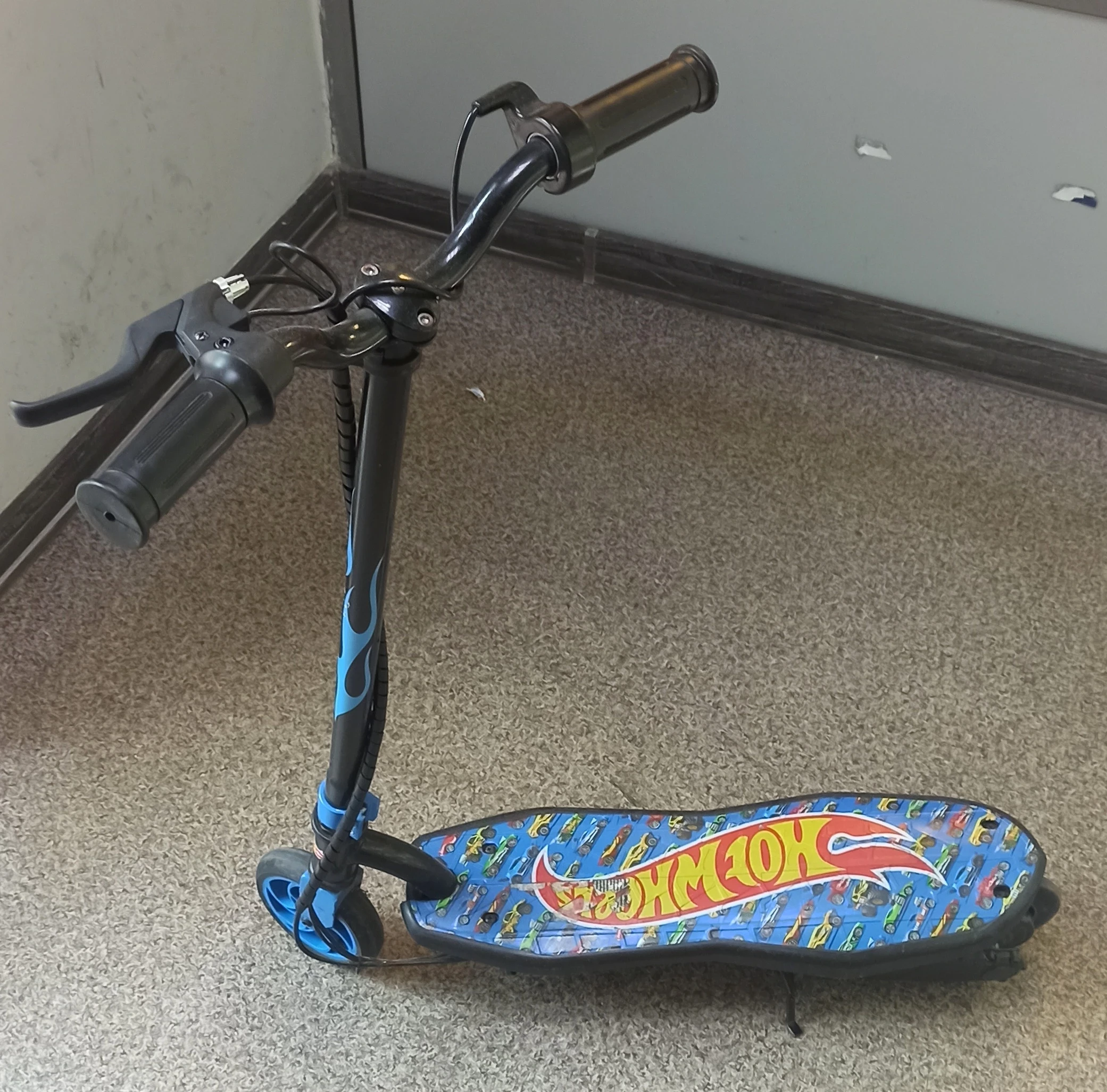 hulajnoga-hotwheels-ht-ks-55b-ladowarka-dworcowa-52-bydgoszcz