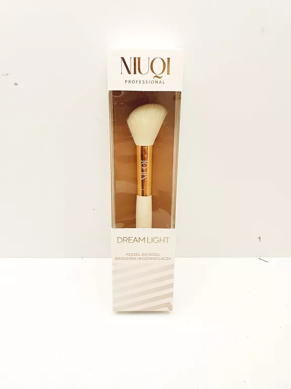 niuqi-pedzel-do-rozu-bronzera-i-rozswietlacza-strzegomska-200-wroclaw