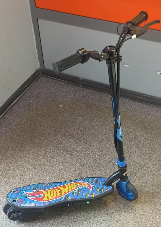 hulajnoga-hotwheels-ht-ks-55b-ladowarka-stan-uzywany