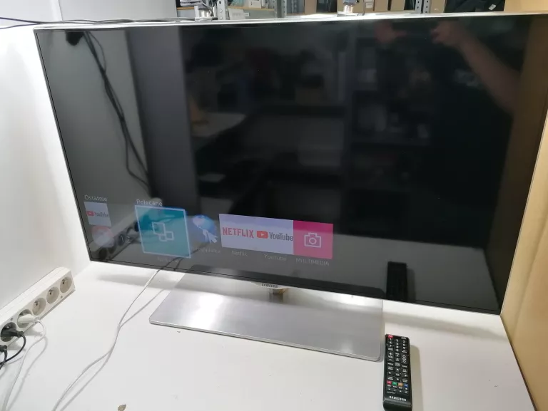 TELEWIZOR SAMSUNG UE40F6770SS PILOOT