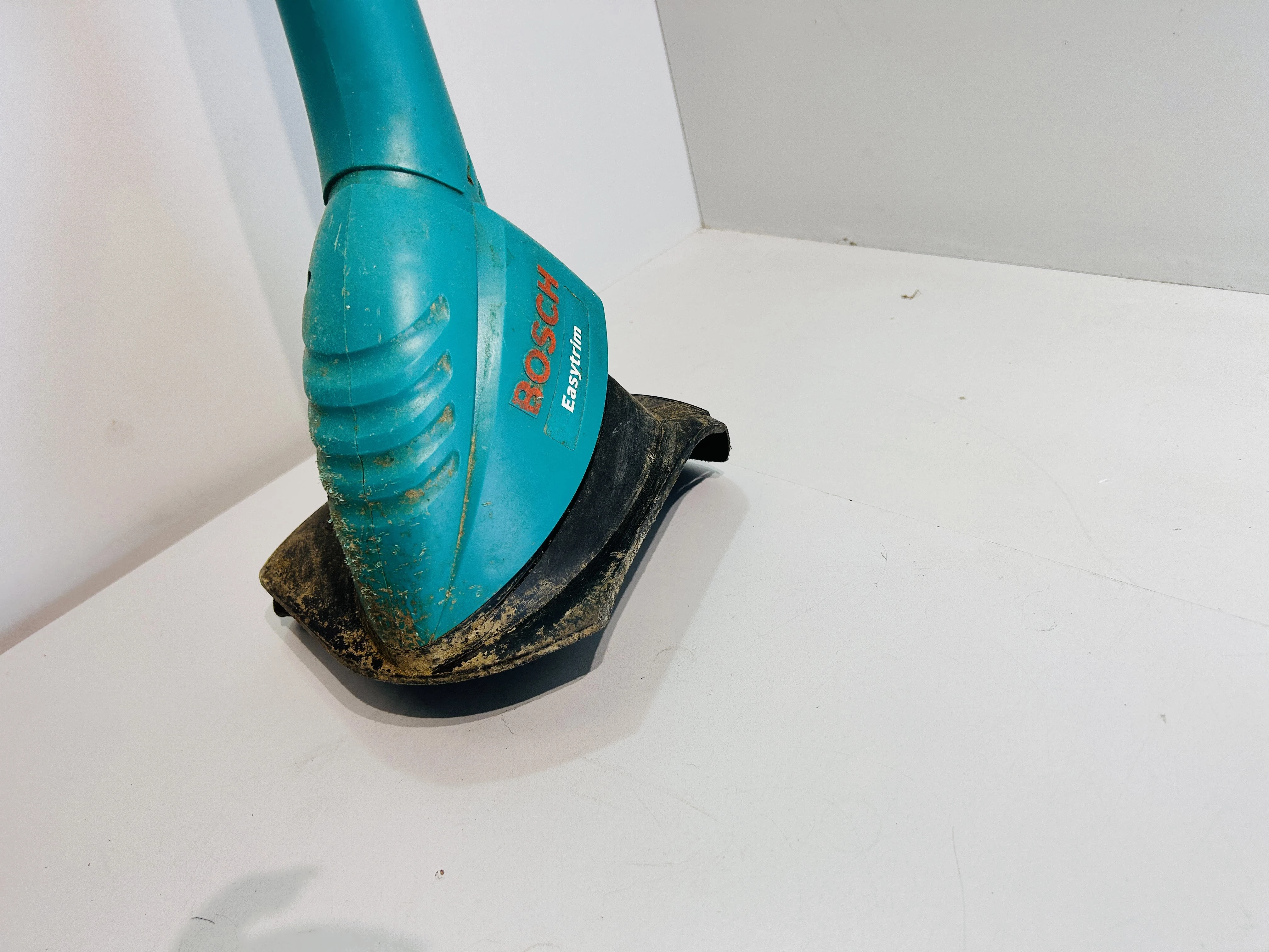 podkaszarka-bosch-art-300-easytrim-kod-producenta-art-26-easytrim