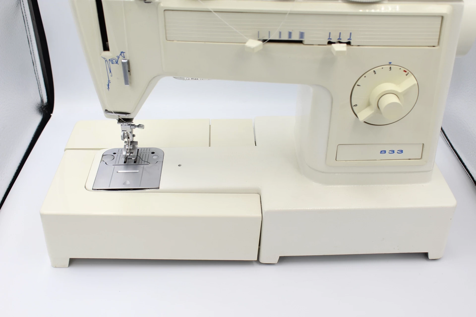 solidna-maszyna-do-szycia-lucznik-833-stan-uzywany