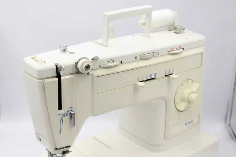 solidna-maszyna-do-szycia-lucznik-833-ean-gtin-5900011615680