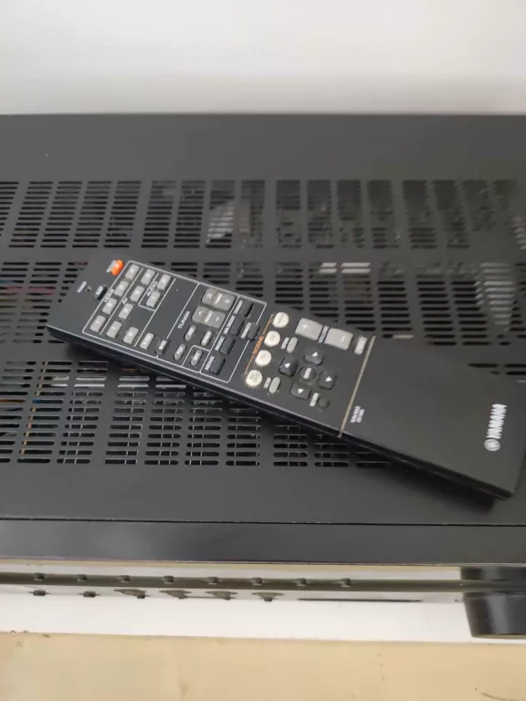 amplituner-yamaha-htr-2866-51-czarny-kolor-czarny