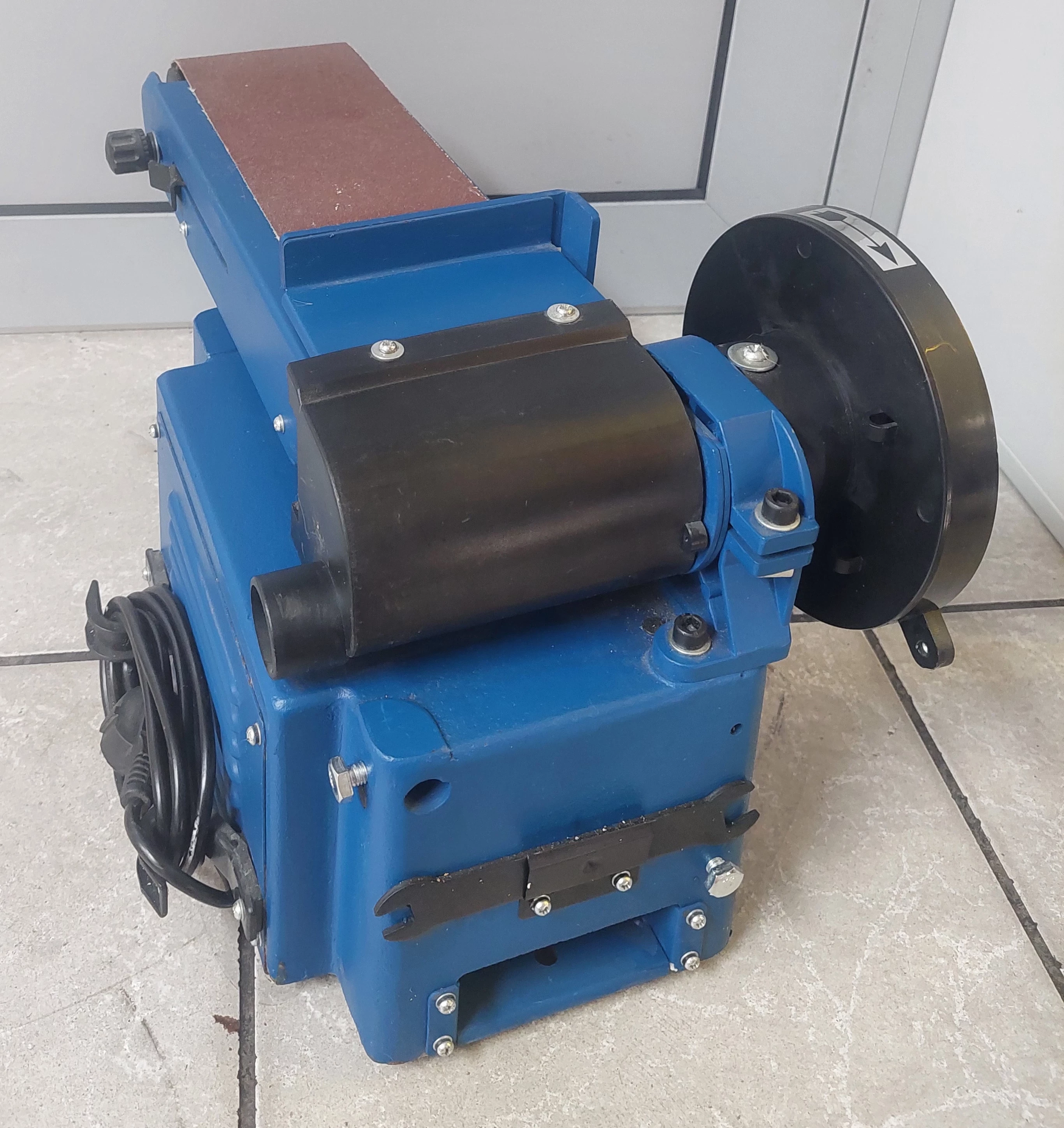 szlifierka-tasmowa-dedra-ded7718-z-pudelkiem-product-id-3a5bc378-847c-4f64-b125-7efe1260c0e0