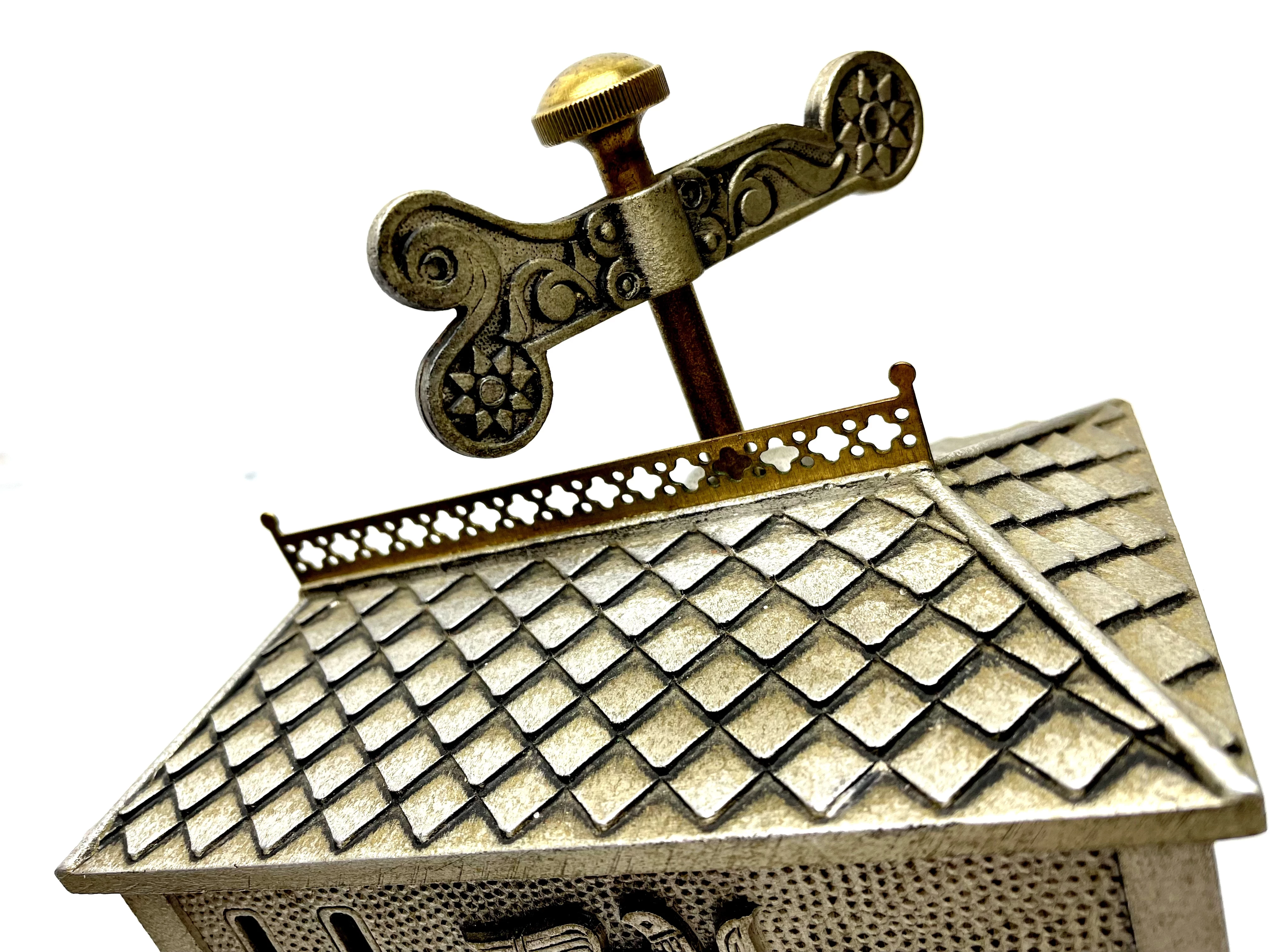 papierosnica-z-pozytywka-antyk-stan-po-renowacji