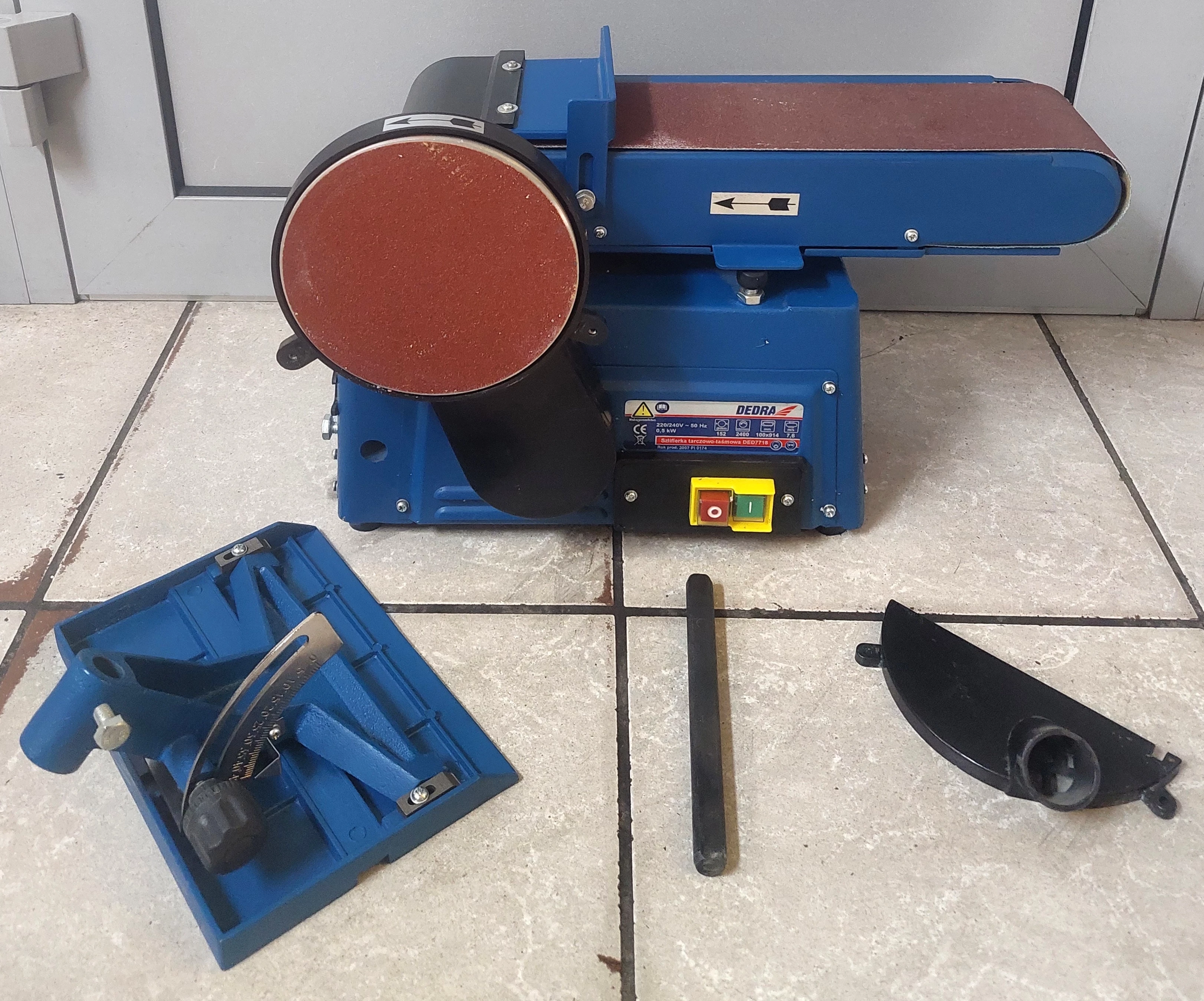 szlifierka-tasmowa-dedra-ded7718-z-pudelkiem-1-go-maja-11a-libiaz