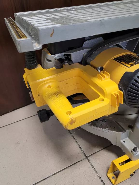 PIŁA UKOŚNICA DEWALT D27113 POLECAM!