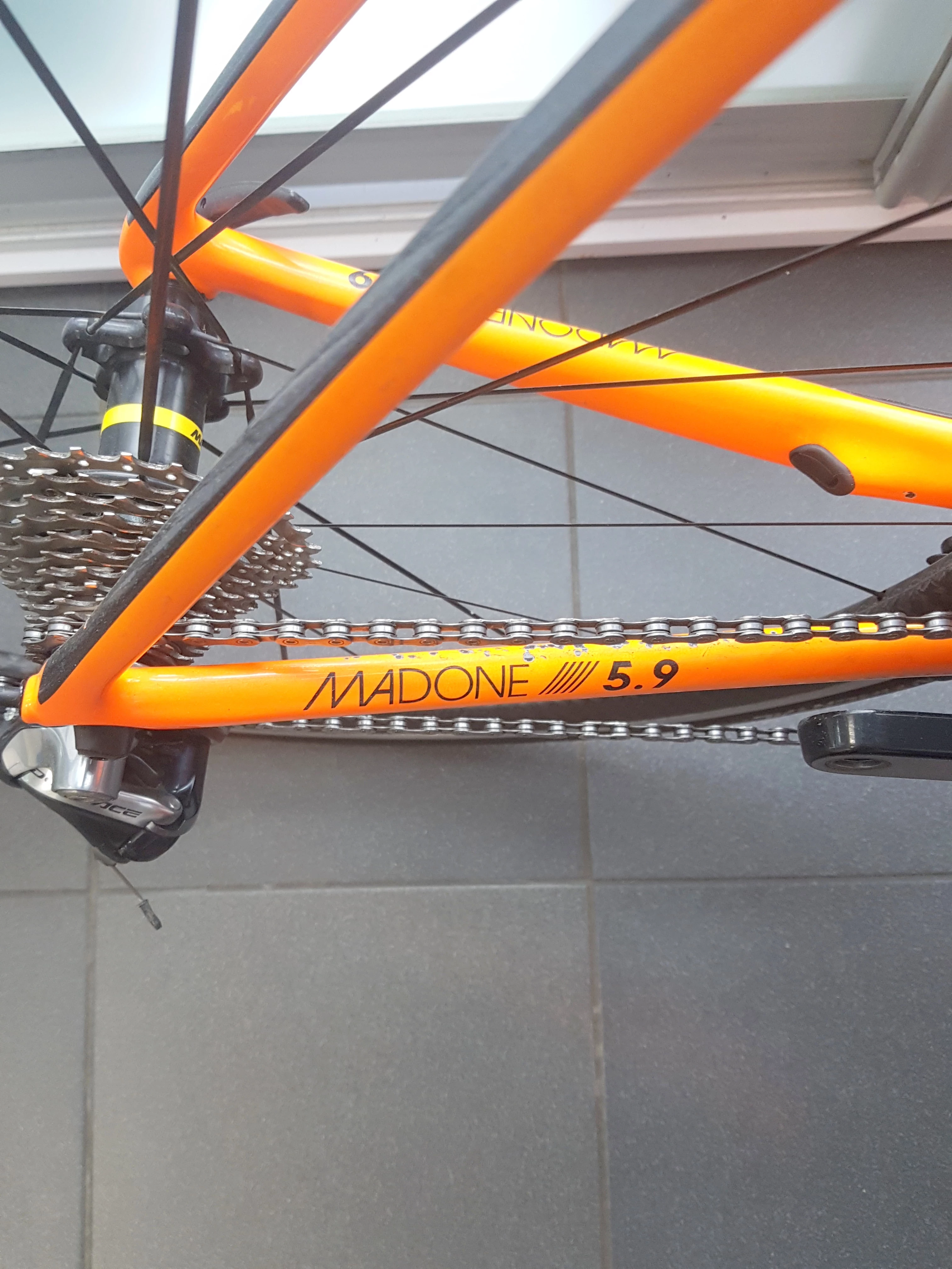 trek-madone-59-rama-54-cm-28-pomaranczowy-stan-uzywany