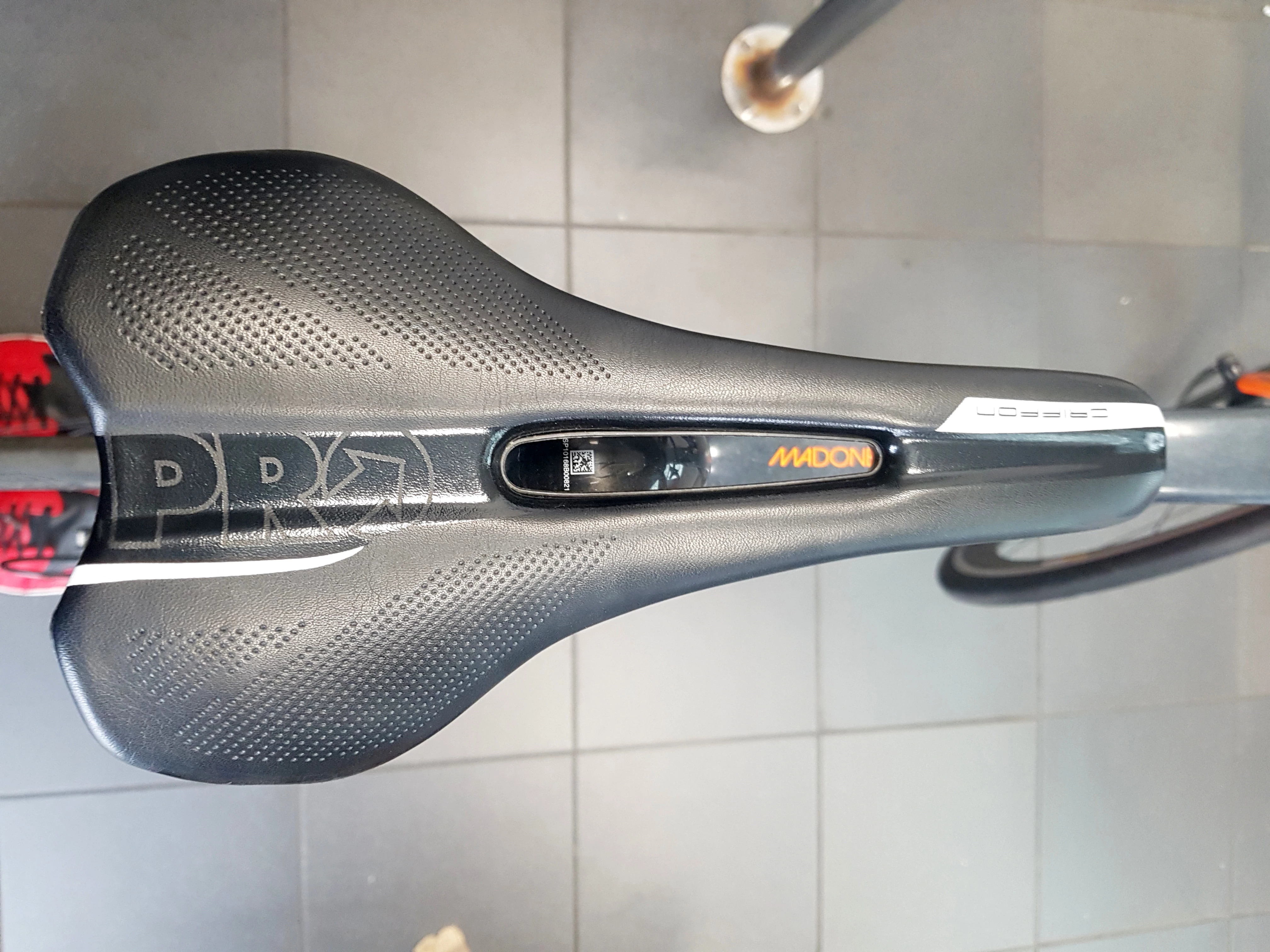 trek-madone-59-rama-54-cm-28-pomaranczowy-rozmiar-kola-28