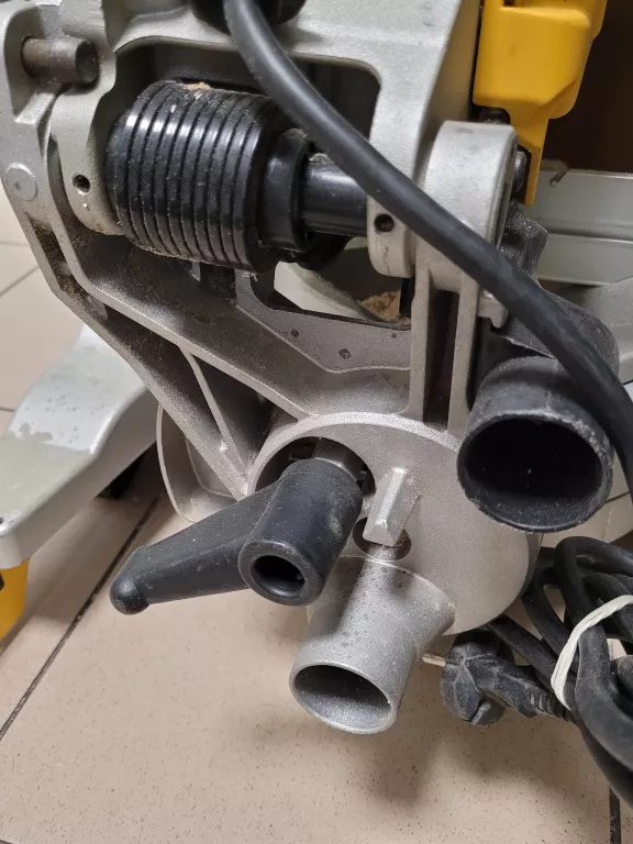 PIŁA UKOŚNICA DEWALT D27113 POLECAM!