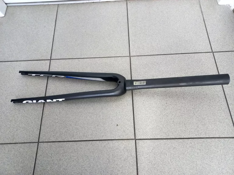 RAMA KARBON GIANT TCR ADVANCED SL 23 + SZYNA