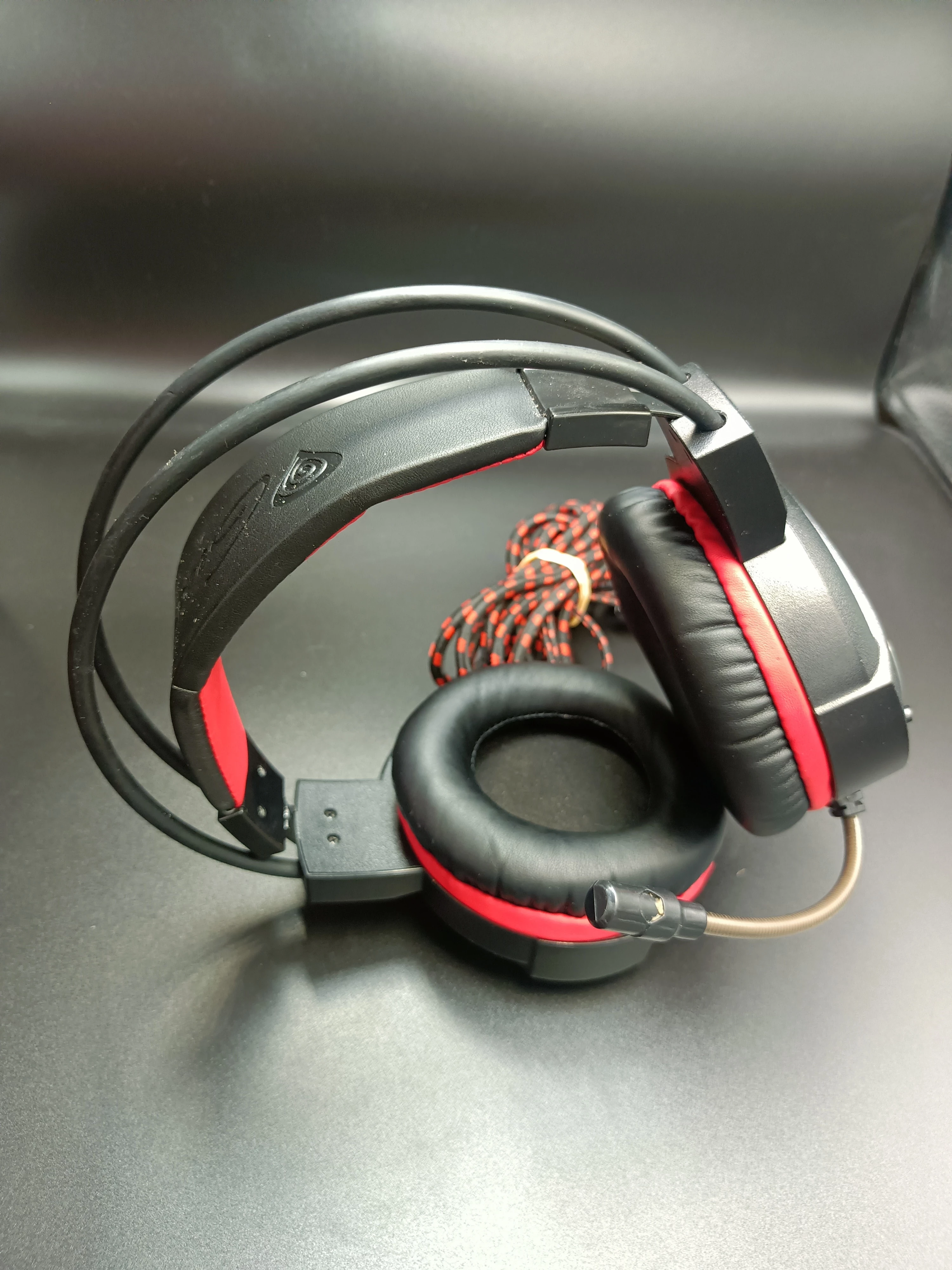 sluchawki-gamingowe-genesis-neon-350-model-neon-350