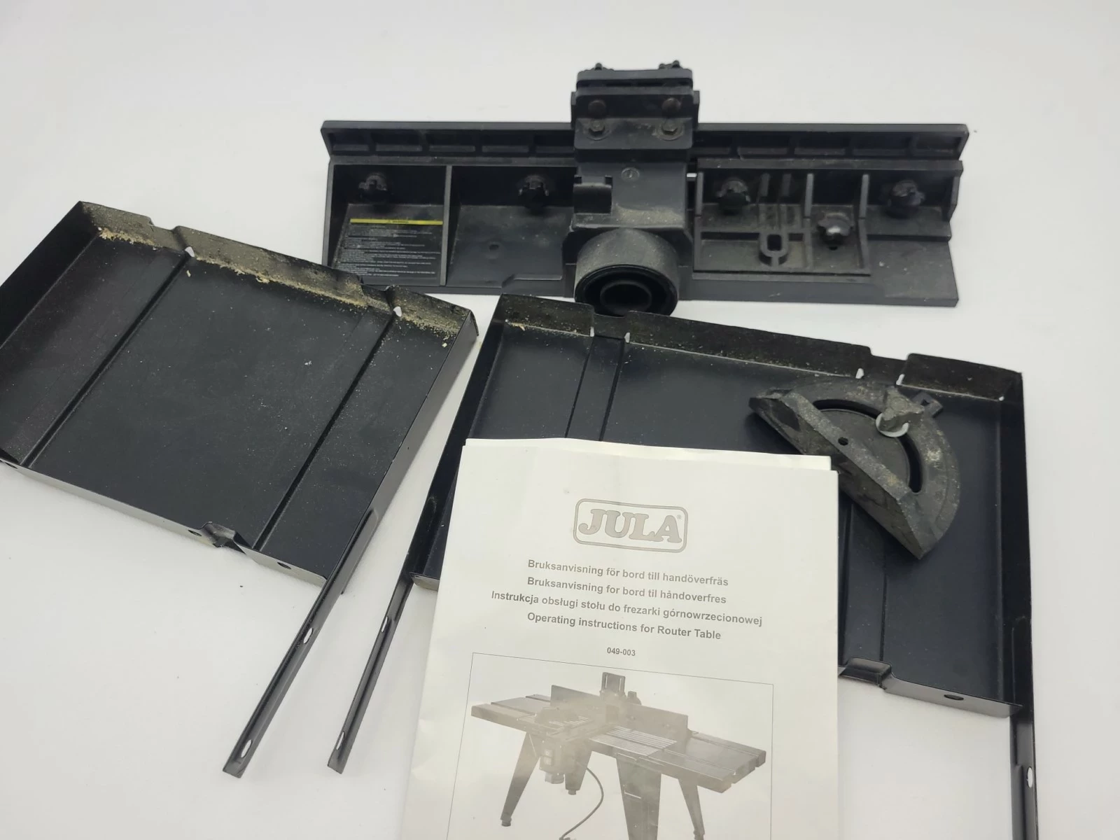 frezarka-gornowrzecionowa-black-decker-kw-1600e-dabrowszczakow-1811-sj-olsztyn