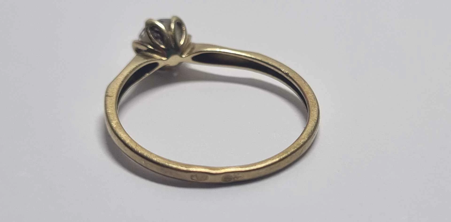 zloty-pierscionek-pr-333-stan-uzywany