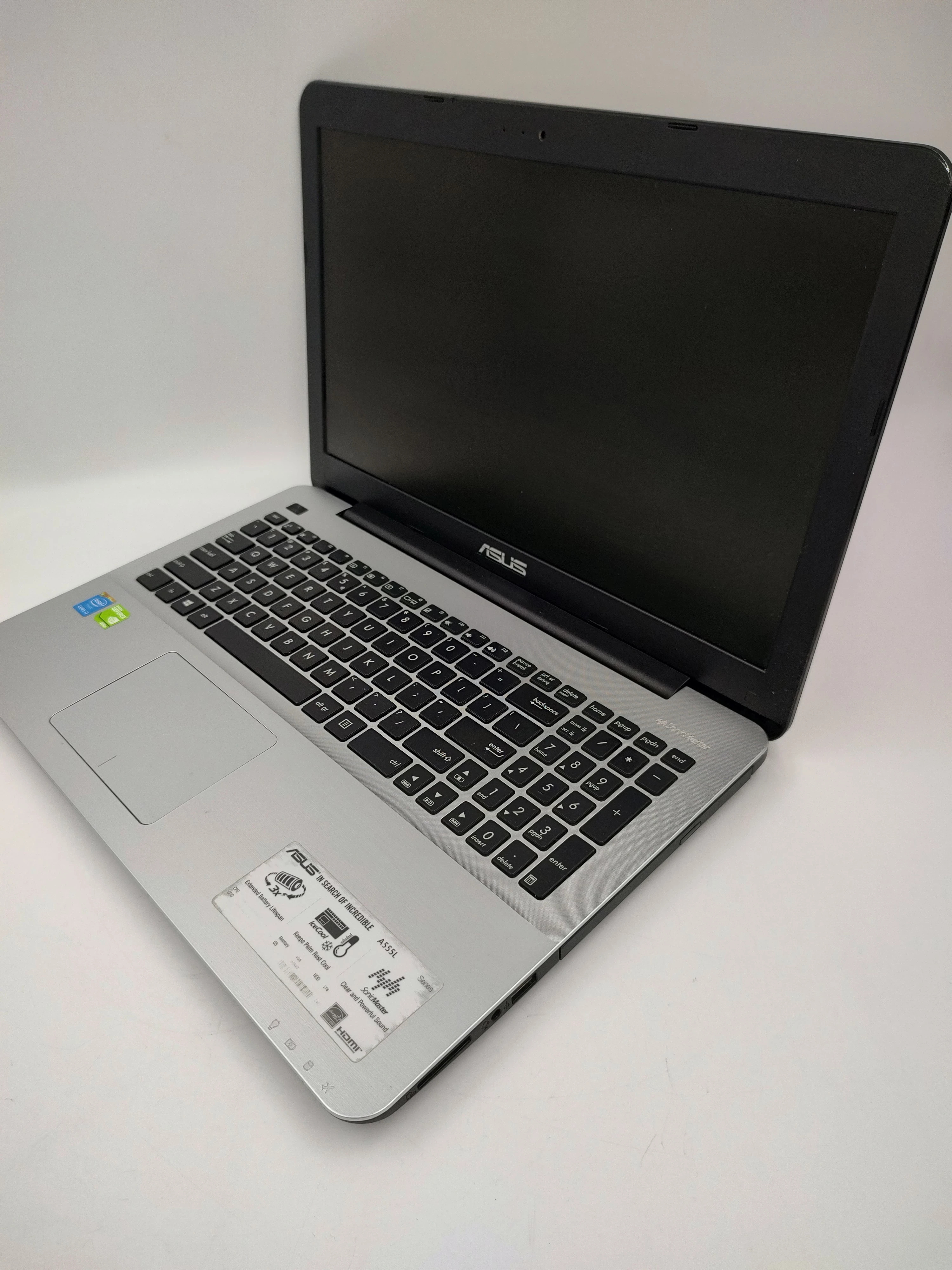 laptop-asus-a555l-i3-4gb-ram-geforce-920-torba-rozdzielczosc-px-1366-x-768
