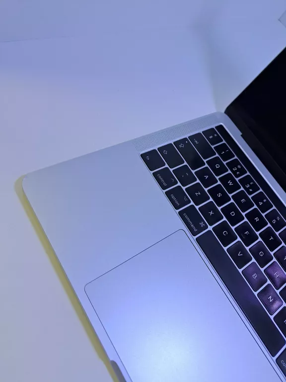 laptop-apple-macbook-pro-13-a1706-16gb-256gb-i5-model-macbook-pro-13-retina-2017r-256gb