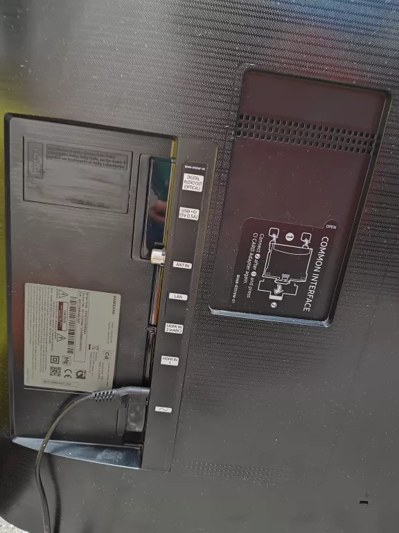 TV SAMSUNG UE43TU7102K + PILOT
