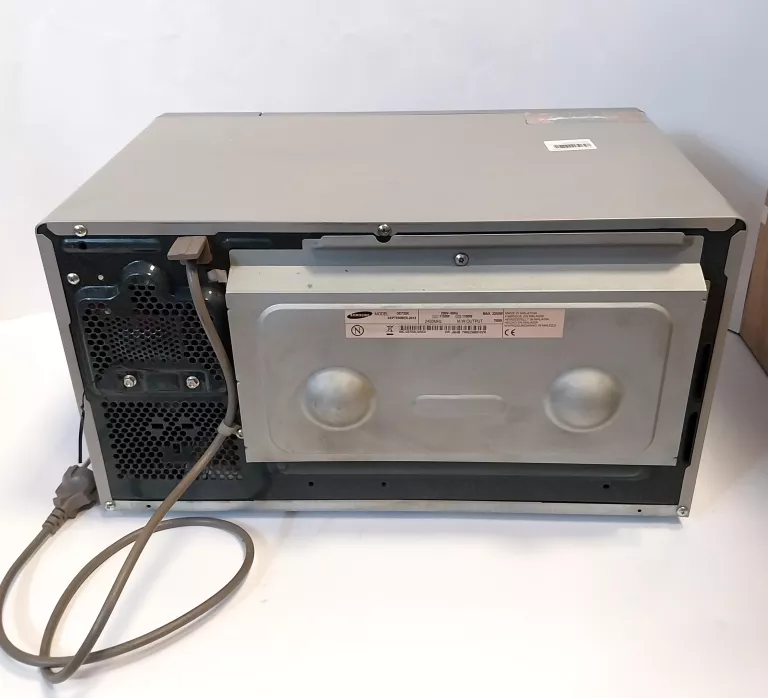 KUCHENKA MIKROFALOWA SAMSUNG GE732K