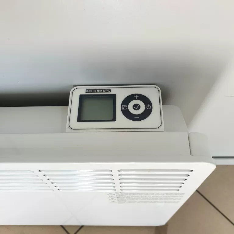 GRZEJNIK KONWEKTOROWY STIEBEL ELTRON CNS 200 TREND