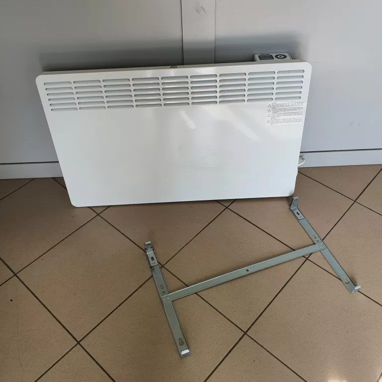 GRZEJNIK KONWEKTOROWY STIEBEL ELTRON CNS 200 TREND
